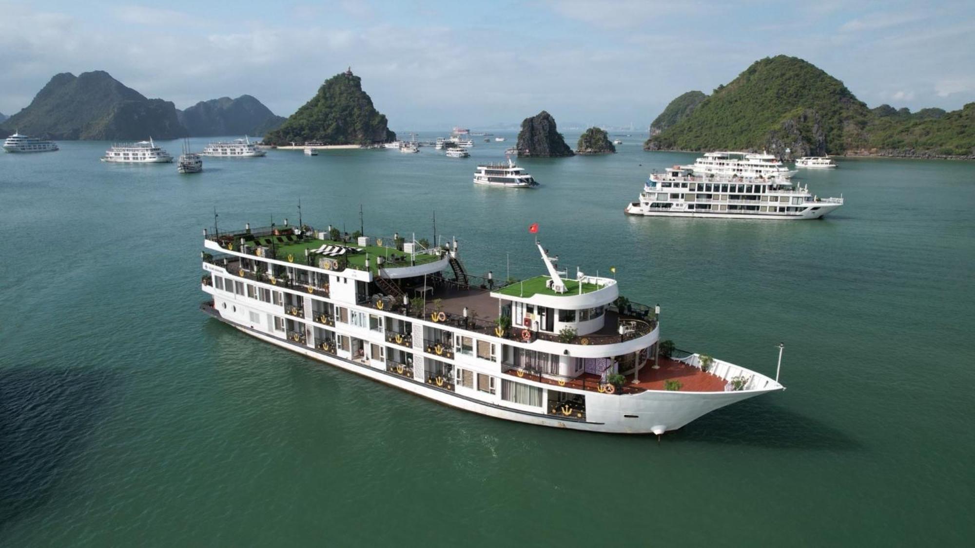 Halong Aquamarine Royal Cruise Hotel Ha Long Eksteriør billede
